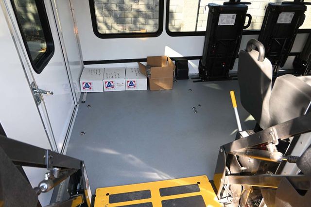 2026 Ford E-Series Cutaway E-450 SD TPSV Mobility Handicap Shuttle - 23049649 - 17