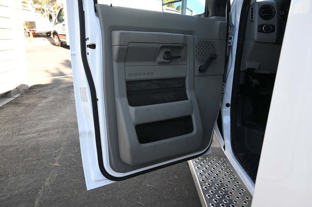 2026 Ford E-Series Cutaway E-450 SD TPSV Mobility Handicap Shuttle - 23049649 - 26