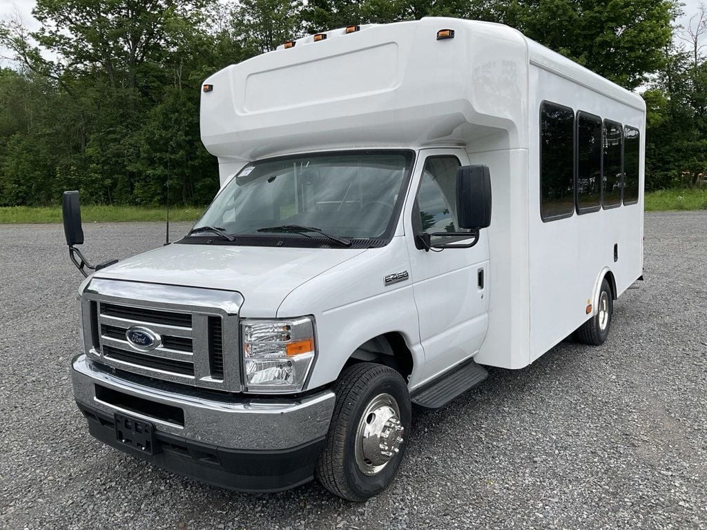 2026 Ford HLE HLE COACH - 22216553 - 3