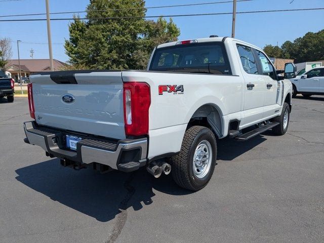 2026 Ford Super Duty F-250 SRW Crew Cab - 22907736 - 3