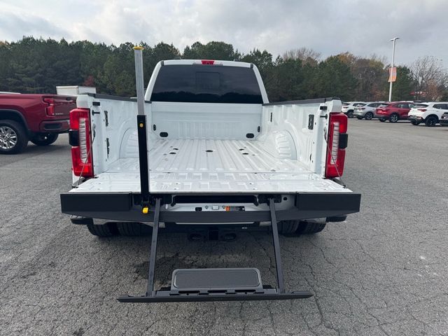 2026 Ford Super Duty F-350 DRW XLT 4WD Crew Cab 8' Box - 22968824 - 37