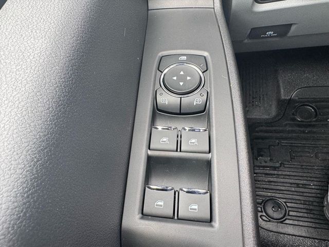 2026 Ford Super Duty F-350 DRW Cab-Chassis  - 22956775 - 16