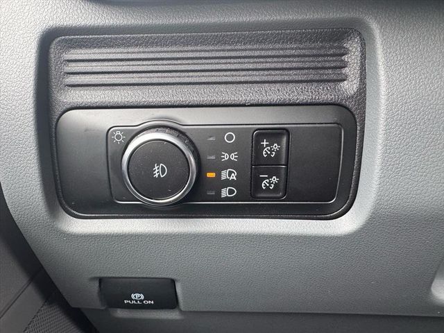 2026 Ford Super Duty F-350 DRW Cab-Chassis  - 22956775 - 17