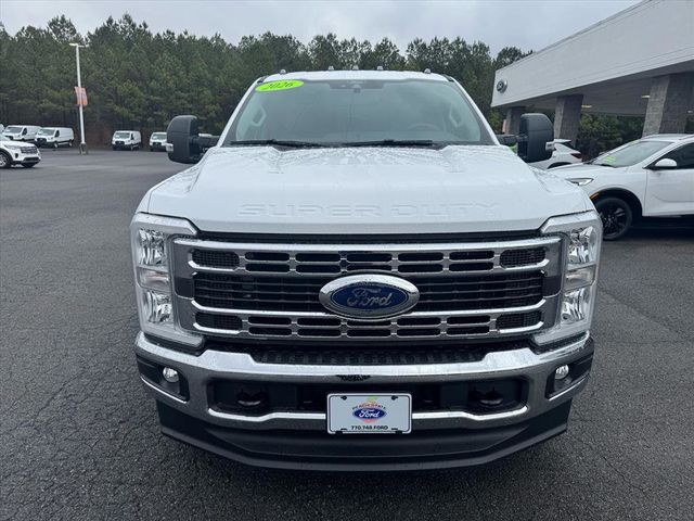 2026 Ford Super Duty F-350 DRW Cab-Chassis  - 22956775 - 2