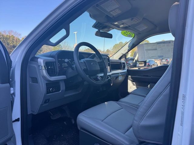 2026 Ford Super Duty F-350 DRW Cab-Chassis  - 22968641 - 16