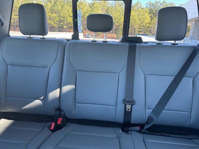 2026 Ford Super Duty F-350 DRW Cab-Chassis  - 22968641 - 34