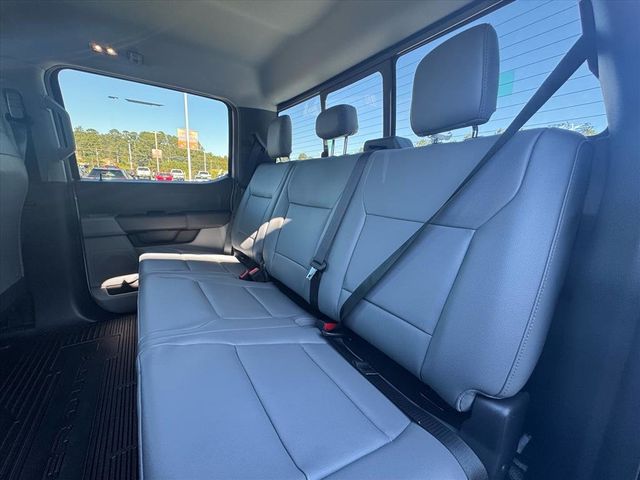 2026 Ford Super Duty F-350 DRW Cab-Chassis  - 22968641 - 36