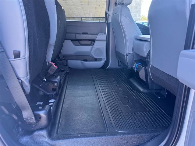 2026 Ford Super Duty F-350 DRW Cab-Chassis  - 22968641 - 38