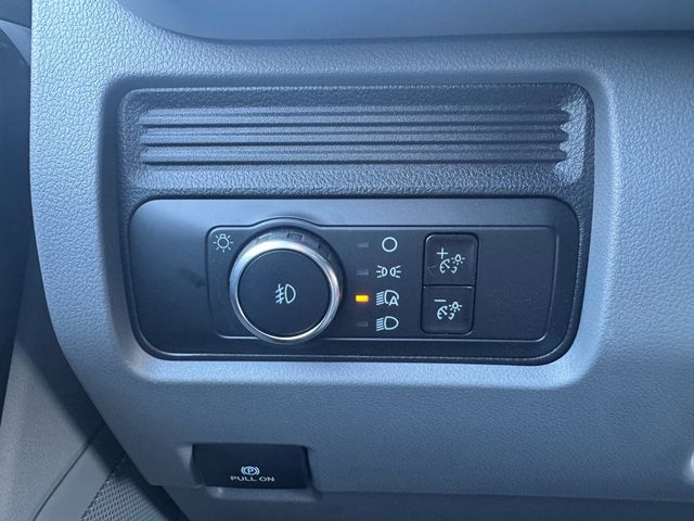 2026 Ford Super Duty F-350 DRW Cab-Chassis XL 4WD Crew Cab 179" WB 60" CA - 22928906 - 19