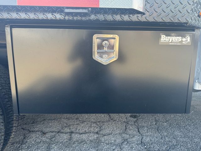 2026 Ford Super Duty F-350 DRW Cab-Chassis XL 4WD Crew Cab 179" WB 60" CA - 22928906 - 32