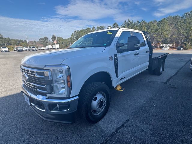 2026 Ford Super Duty F-350 DRW Cab-Chassis XL 4WD Crew Cab 179" WB 60" CA - 22928906 - 3
