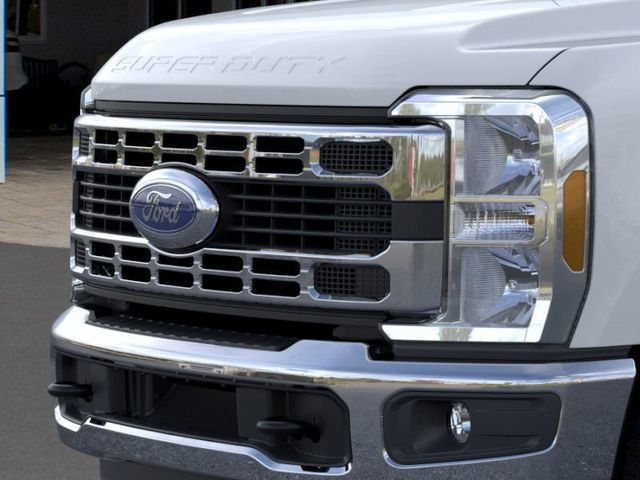 2026 Ford Super Duty F-350 DRW Cab-Chassis XL 4WD Crew Cab 179" WB 60" CA - 22938670 - 16