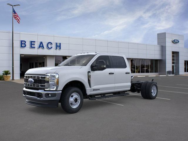 2026 Ford Super Duty F-350 DRW Cab-Chassis XL 4WD Crew Cab 179" WB 60" CA - 22938670 - 1
