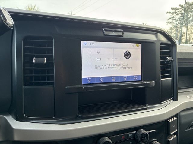 2026 Ford Super Duty F-350 DRW Cab-Chassis XL 4WD Crew Cab 179" WB 60" CA - 22938670 - 33