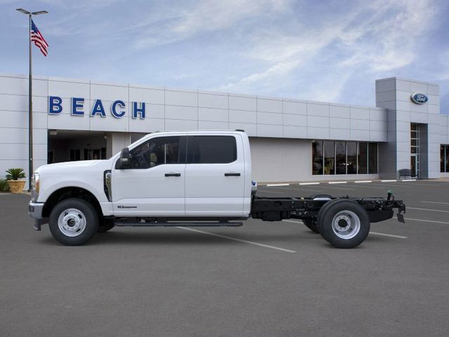 2026 Ford Super Duty F-350 DRW Cab-Chassis XL 4WD Crew Cab 179" WB 60" CA - 22938670 - 3