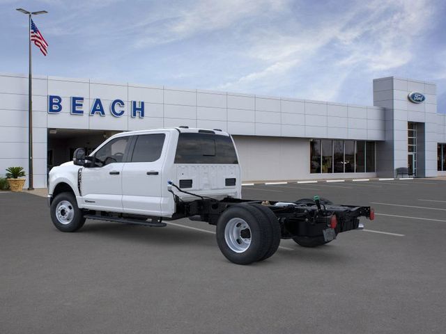 2026 Ford Super Duty F-350 DRW Cab-Chassis XL 4WD Crew Cab 179" WB 60" CA - 22938670 - 4
