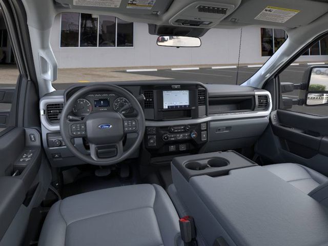 2026 Ford Super Duty F-350 DRW Cab-Chassis XL 4WD Crew Cab 179" WB 60" CA - 22938670 - 8