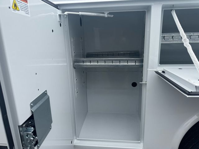 2026 Ford Super Duty F-450 DRW Cab-Chassis  - 22944464 - 15