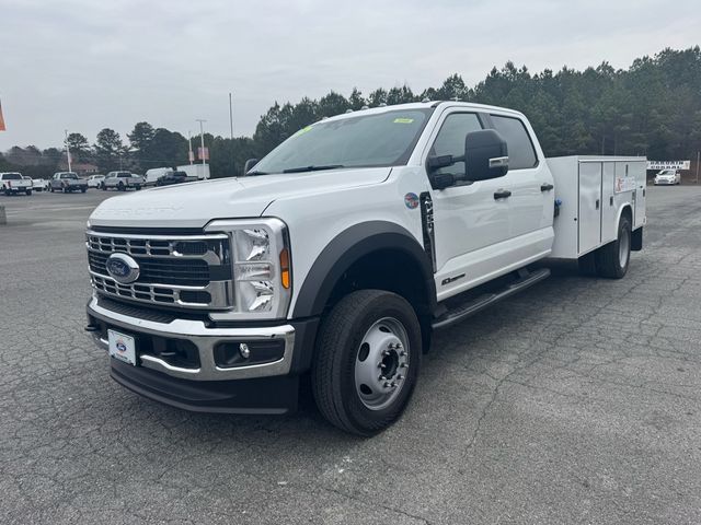 2026 Ford Super Duty F-450 DRW Cab-Chassis  - 22944464 - 3