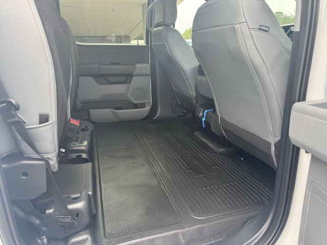 2026 Ford Super Duty F-450 DRW Cab-Chassis  - 22944464 - 41