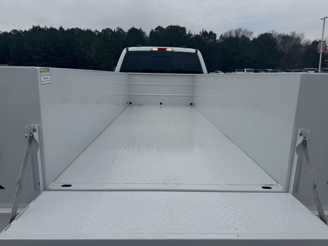 2026 Ford Super Duty F-450 DRW Cab-Chassis  - 22944464 - 43