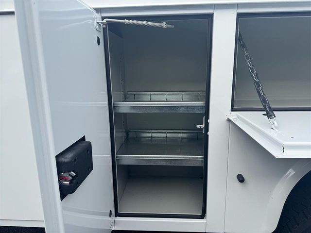 2026 Ford Super Duty F-450 DRW Cab-Chassis  - 22968598 - 15