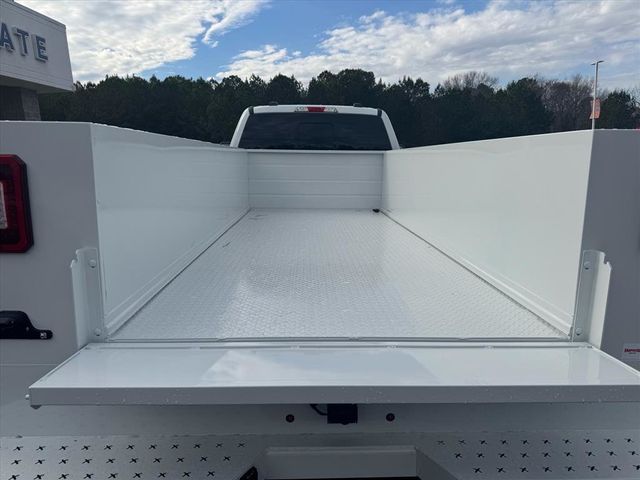 2026 Ford Super Duty F-450 DRW Cab-Chassis  - 22968598 - 18