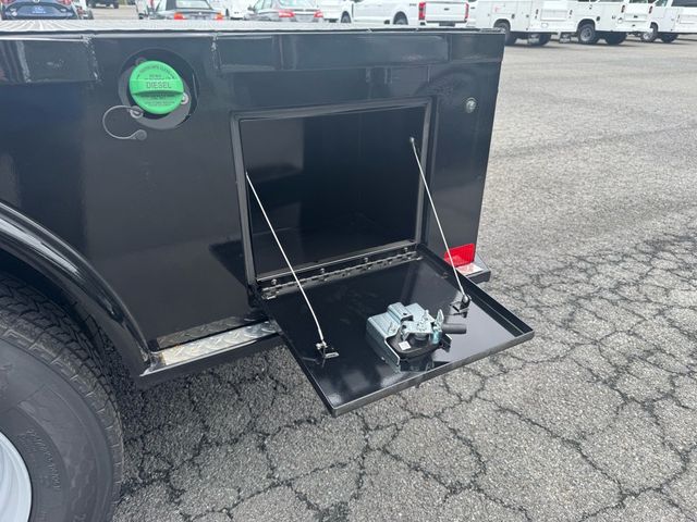 2026 Ford Super Duty F-450 DRW Cab-Chassis  - 23015993 - 9