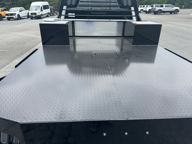 2026 Ford Super Duty F-450 DRW Cab-Chassis  - 23015993 - 41
