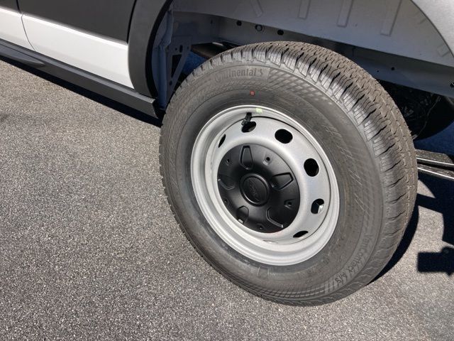 2026 Ford Transit Cargo Van T-250 148" Med Rf 9150 GVWR RWD - 22927834 - 11