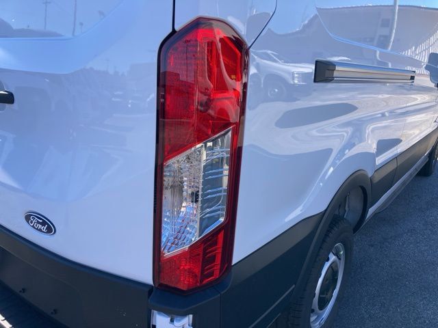 2026 Ford Transit Cargo Van T-250 148" Med Rf 9150 GVWR RWD - 22927834 - 13