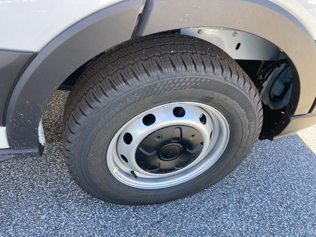 2026 Ford Transit Cargo Van T-250 148" Med Rf 9150 GVWR RWD - 22927834 - 15