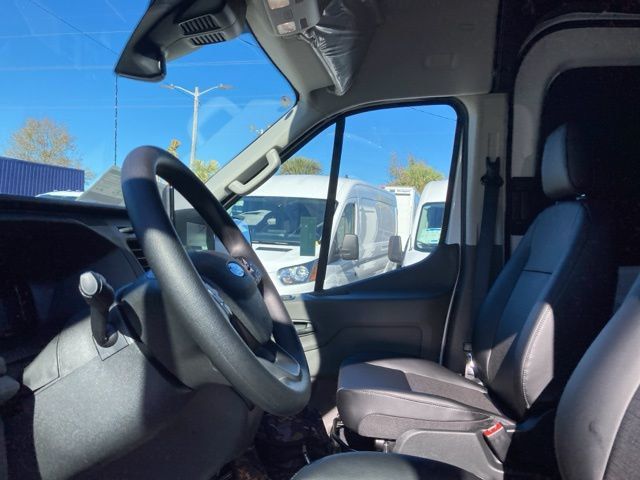 2026 Ford Transit Cargo Van T-250 148" Med Rf 9150 GVWR RWD - 22927834 - 20