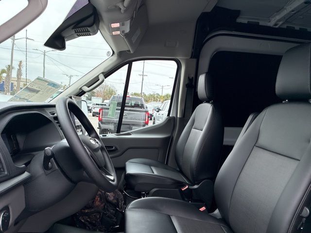 2026 Ford Transit Cargo Van T-250 148" Med Rf 9150 GVWR RWD - 22943335 - 18