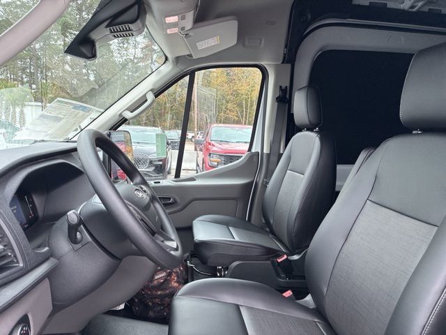 2026 Ford Transit Cargo Van T-250 148" Med Rf 9150 GVWR RWD - 22950966 - 20