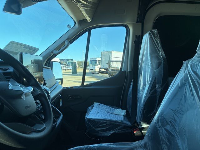2026 Ford Transit Cargo Van T-250 148" Med Rf 9150 GVWR RWD - 22950966 - 6