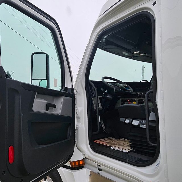 2026 Freightliner Cascadia PT12064ST - 22974028 - 4