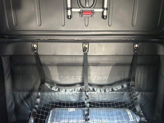 2026 Freightliner CASCADIA 126 2026 FREIGHTLINER CASCADIA 126 SLEEPER - 23018383 - 9