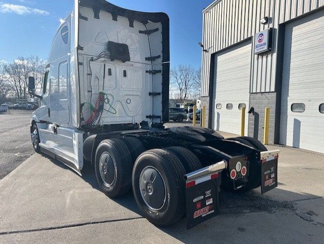 2026 Freightliner PT126SLP 2026 CASCADIA 126 SLEEPER - 23018362 - 5