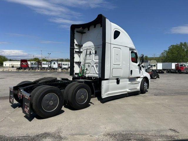 2026 Freightliner PT126SLP 2026 CASCADIA 126 SLEEPER - 23023575 - 3