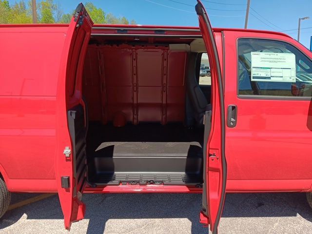 2026 GMC Savana Cargo Work Van - 23077879 - 19