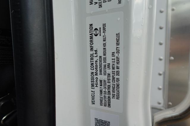 2026 HINO L6 (26ft Box Truck w/ Lift Gate) - 23024828 - 70