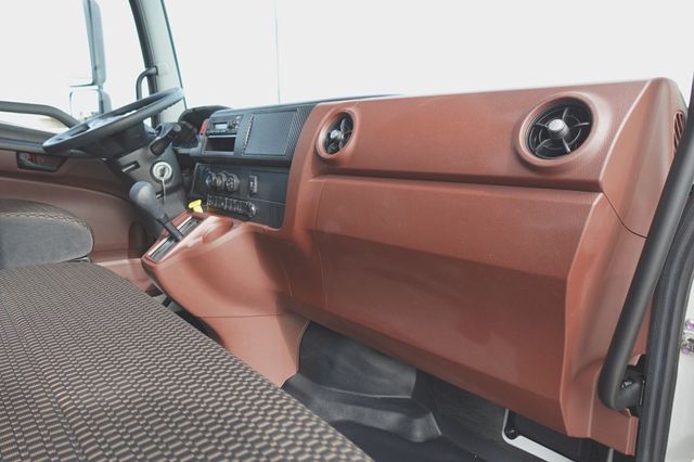 2026 HINO L6 (26ft Box w/ ICC Bumper) - 22975327 - 33