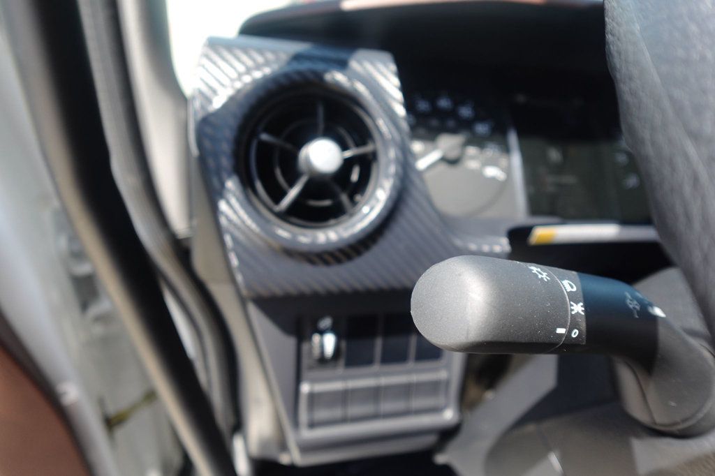 2026 HINO L6 (26ft Box with Lift Gate) - 22869023 - 42