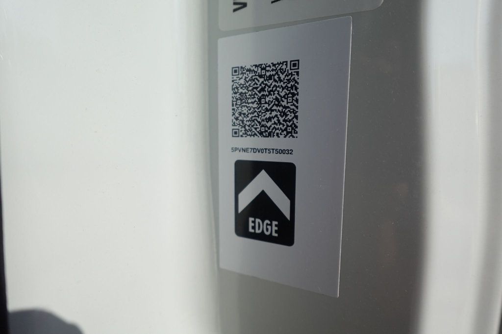 2026 HINO L6 (26ft Box with Lift Gate) - 22901190 - 68