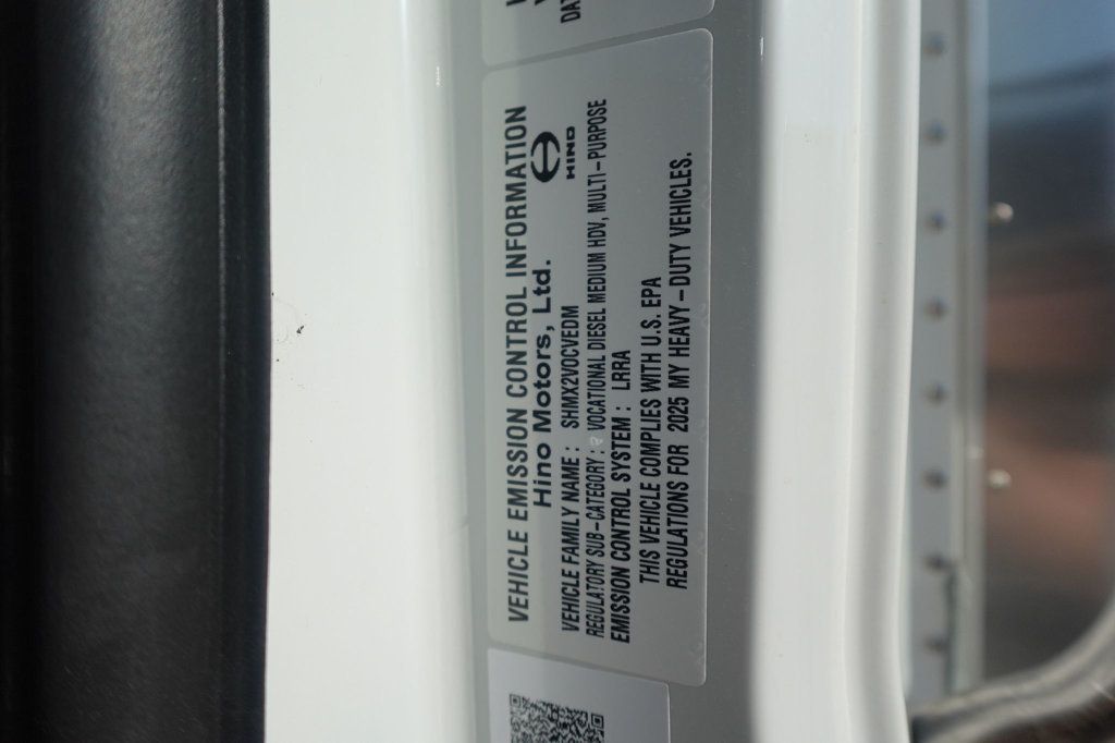 2026 HINO L6 (26ft Box with Lift Gate) - 22901190 - 69