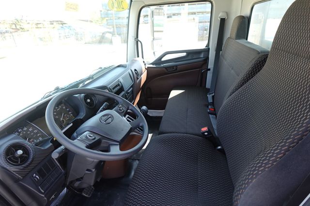 2026 HINO L6 (26ft Box with Lift Gate) - 23002934 - 40