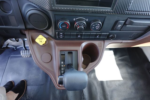 2026 HINO L6 (26ft Box with Lift Gate) - 23002934 - 46