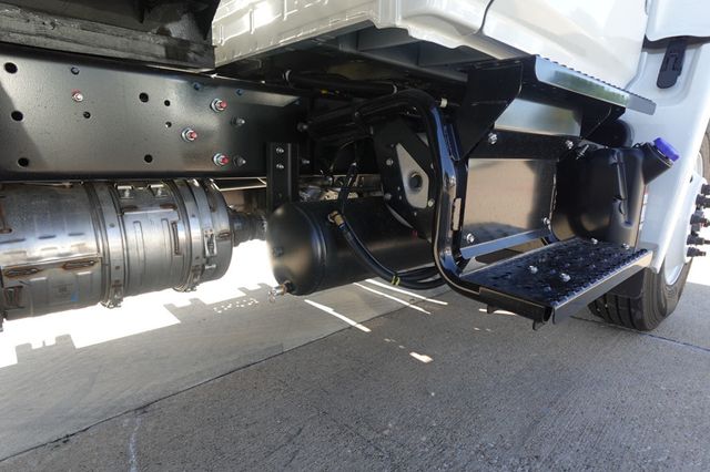 2026 HINO L6 (26ft Box w/ Liftgate) - 22879730 - 11