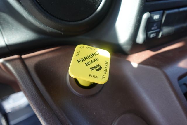 2026 HINO L6 (26ft Box w/ Liftgate) - 22879730 - 55